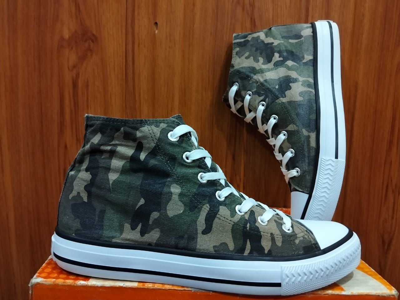 CONVERSE ALL STAR CHUCK TAYLOR
