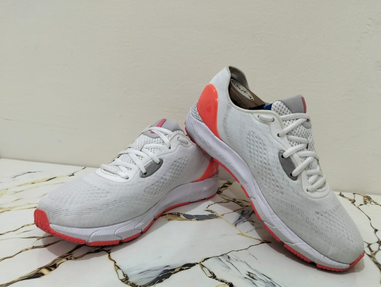 UNDER ARMOUR HOVR SONIC 5 view 3