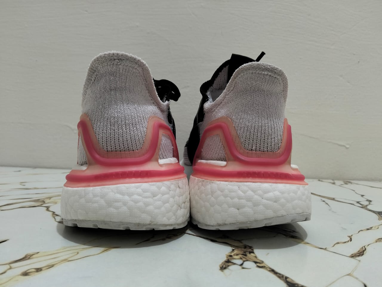 ADIDAS ULTRA BOOST 19 view 5