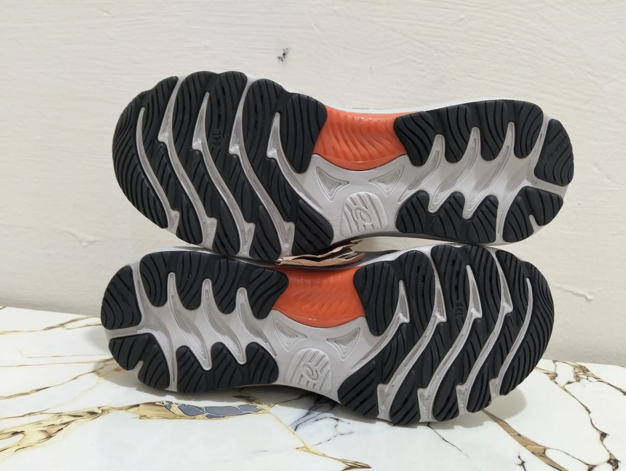 ASICS GEL NIMBUS 23 (STORE RETURNED) view 8