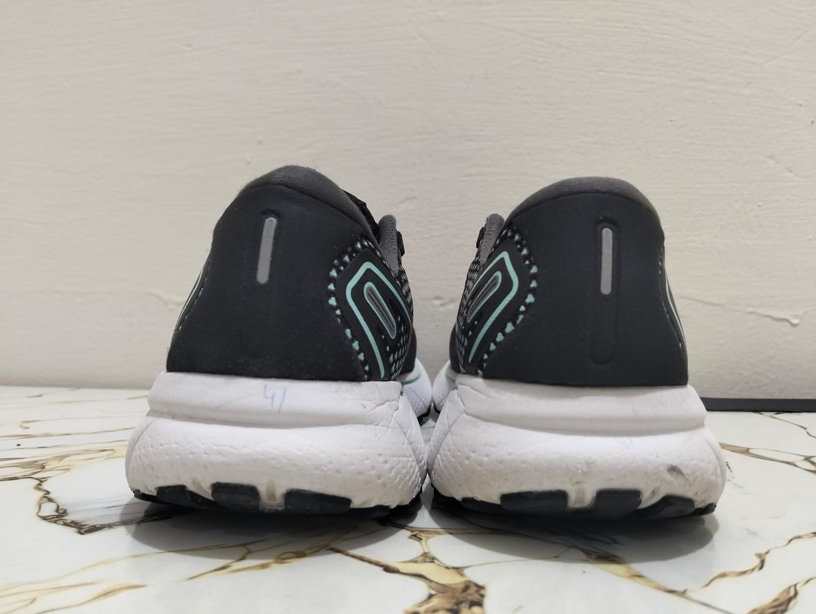 BROOKS GHOST 14 view 6