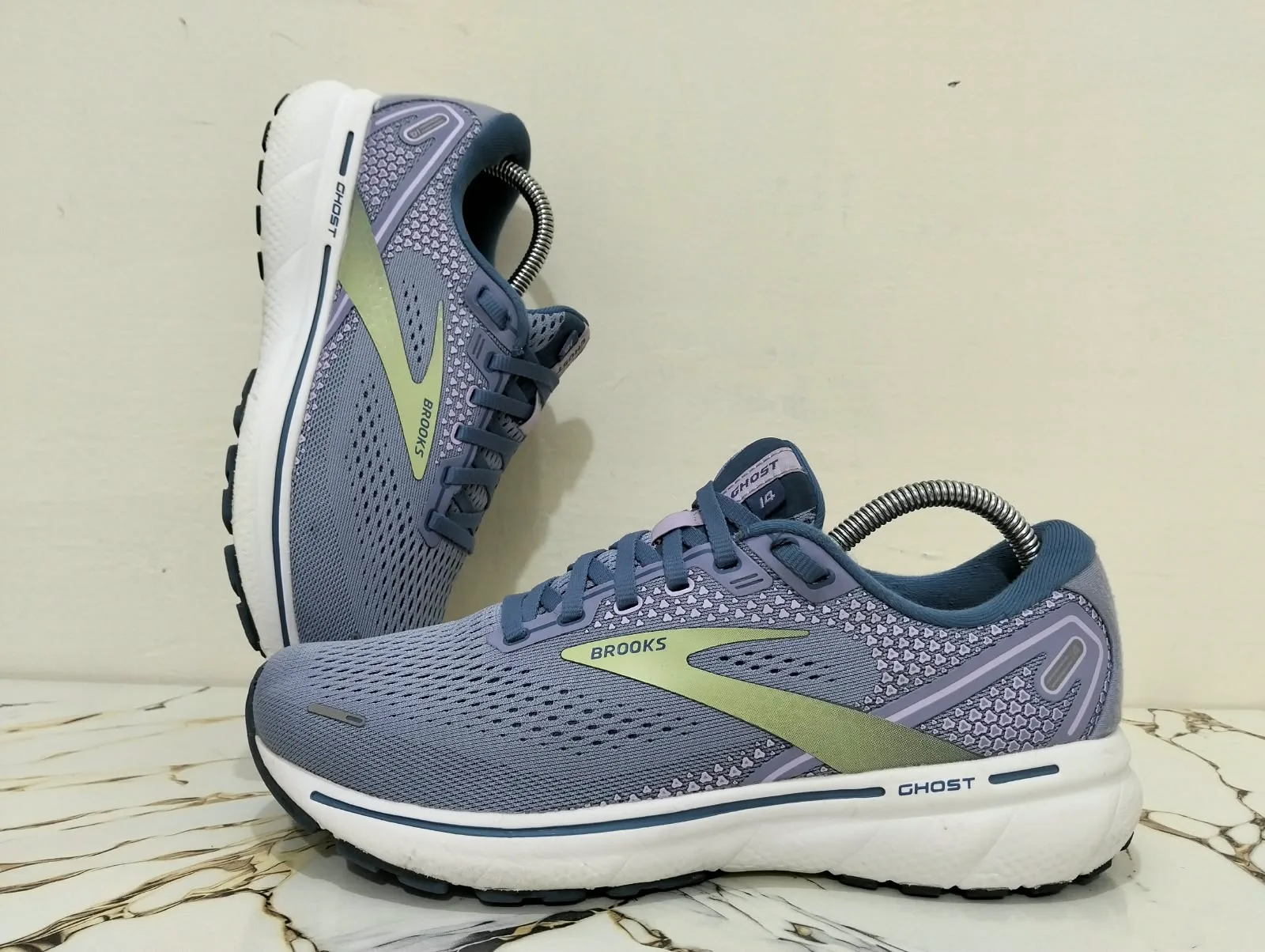 BROOKS GHOST 14 view 3