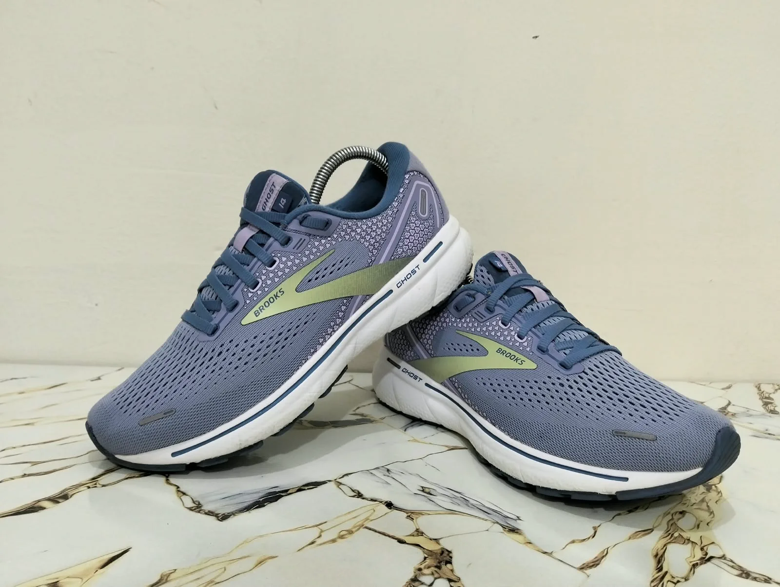 BROOKS GHOST 14 view 5