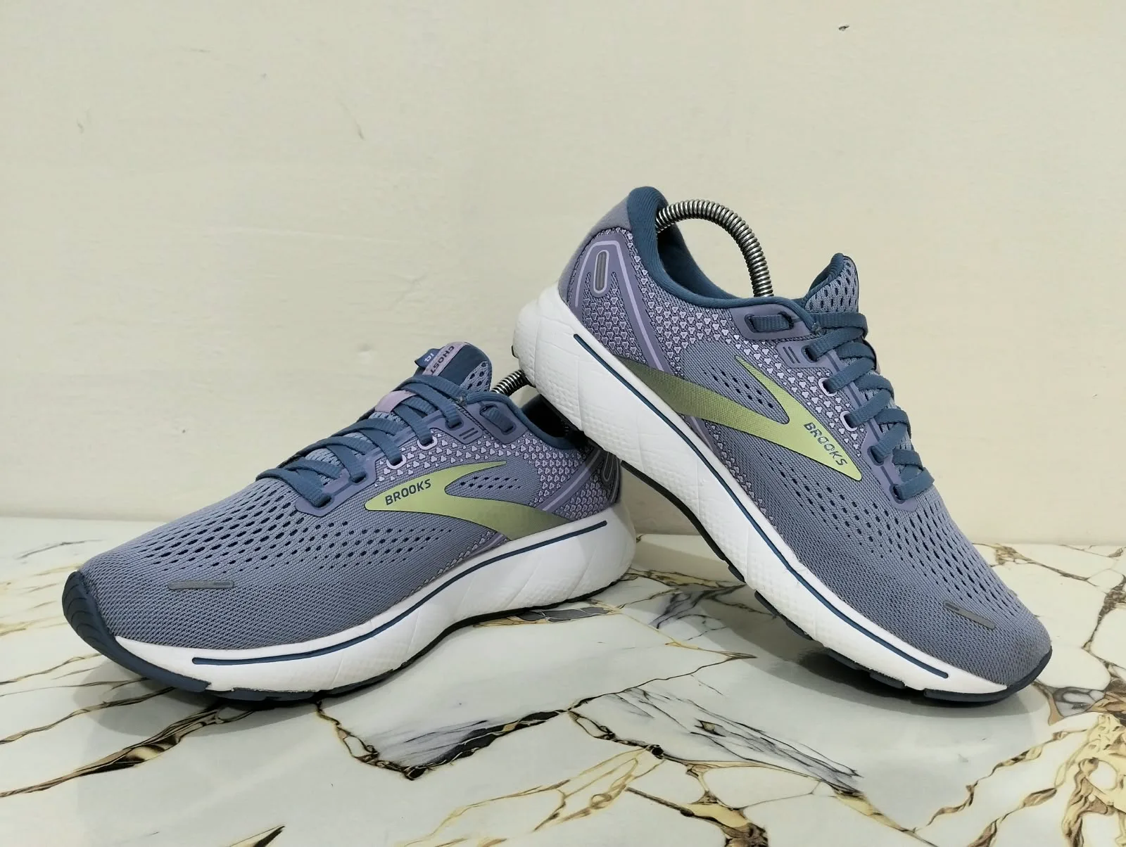 BROOKS GHOST 14 view 8