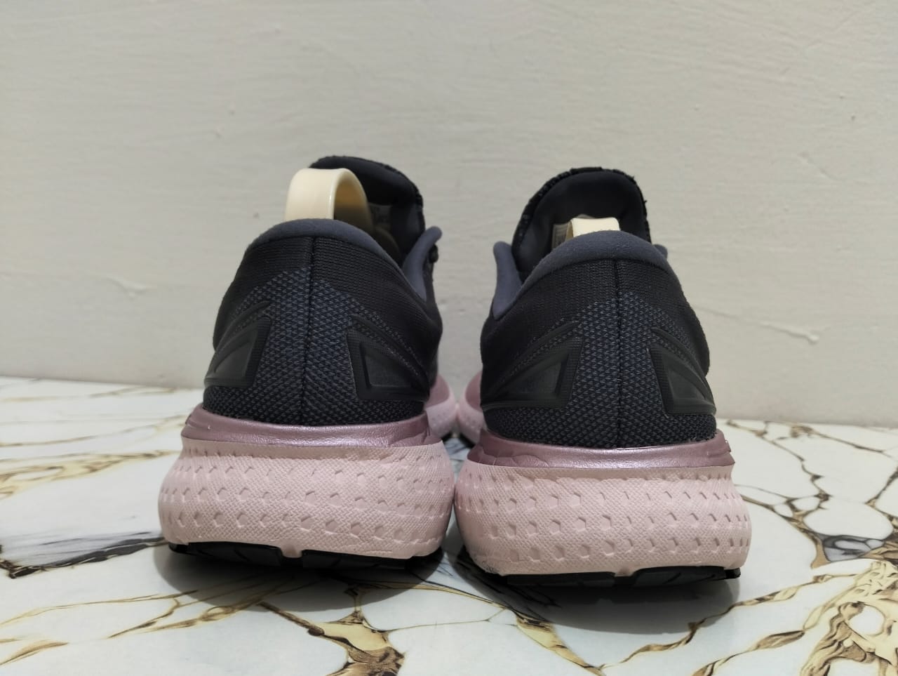 BROOKS GLYCRINE 19 view 6