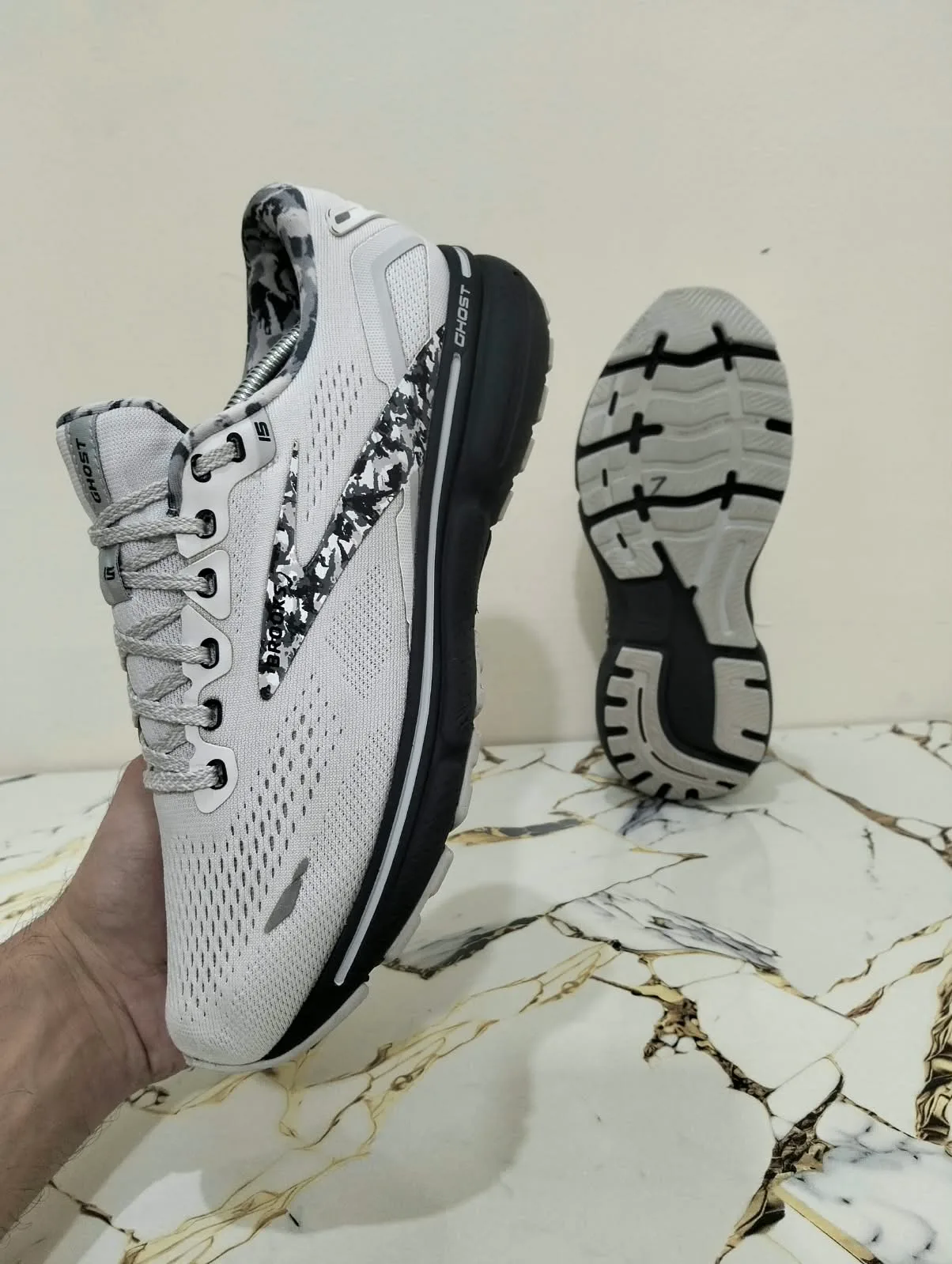 BROOKS GHOST 15 WHITE view 6