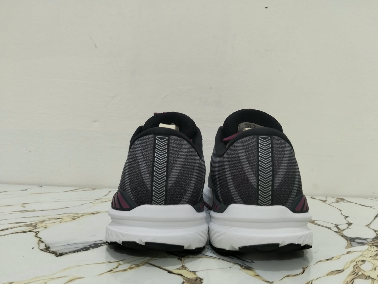 BROOKS RAVENNA 10 view 5