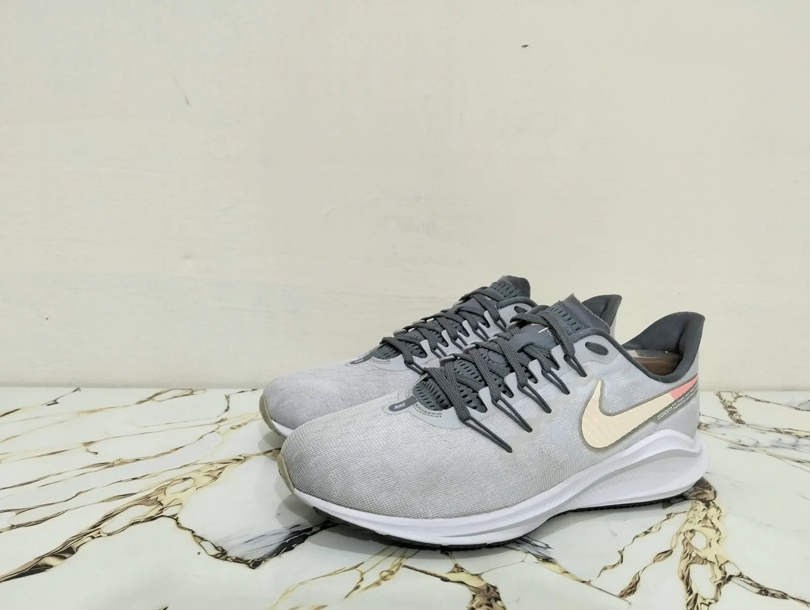 NIKE ZOOM VOMERO 14 view 7
