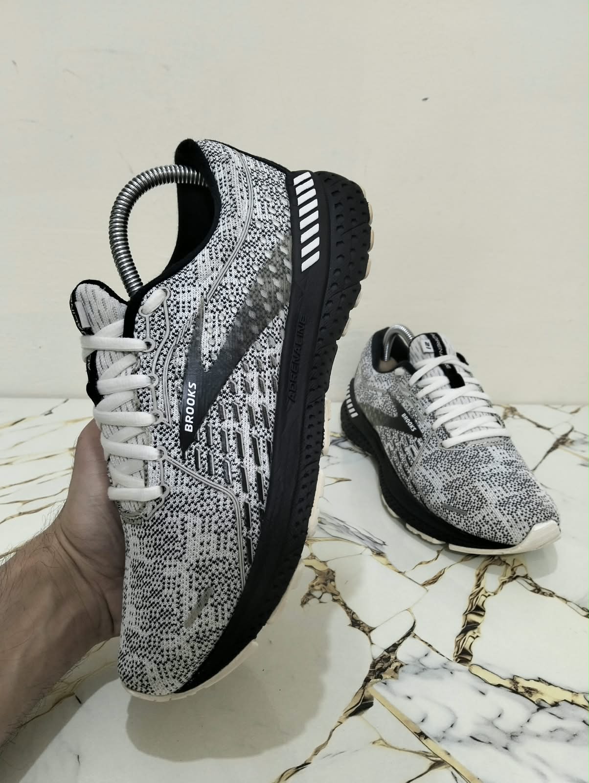 BROOKS ADRENALINE GTS 21 view 8