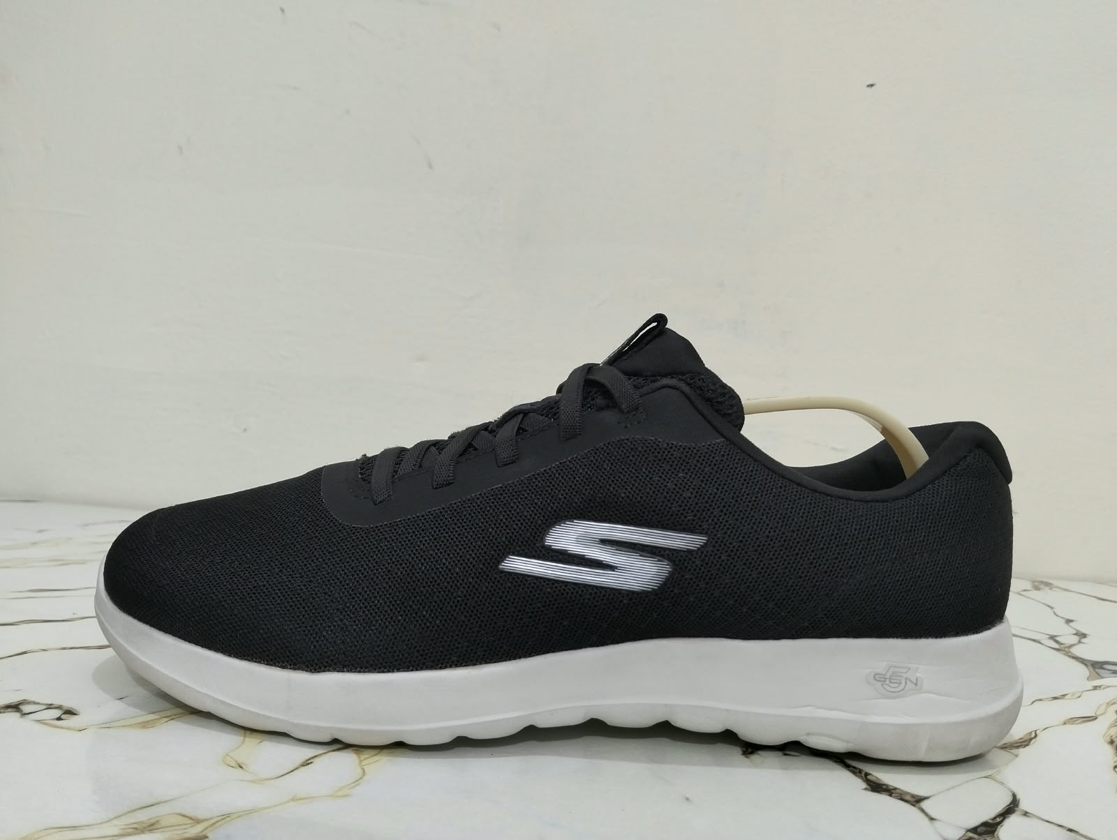 SKECHERS GO WALK MAX