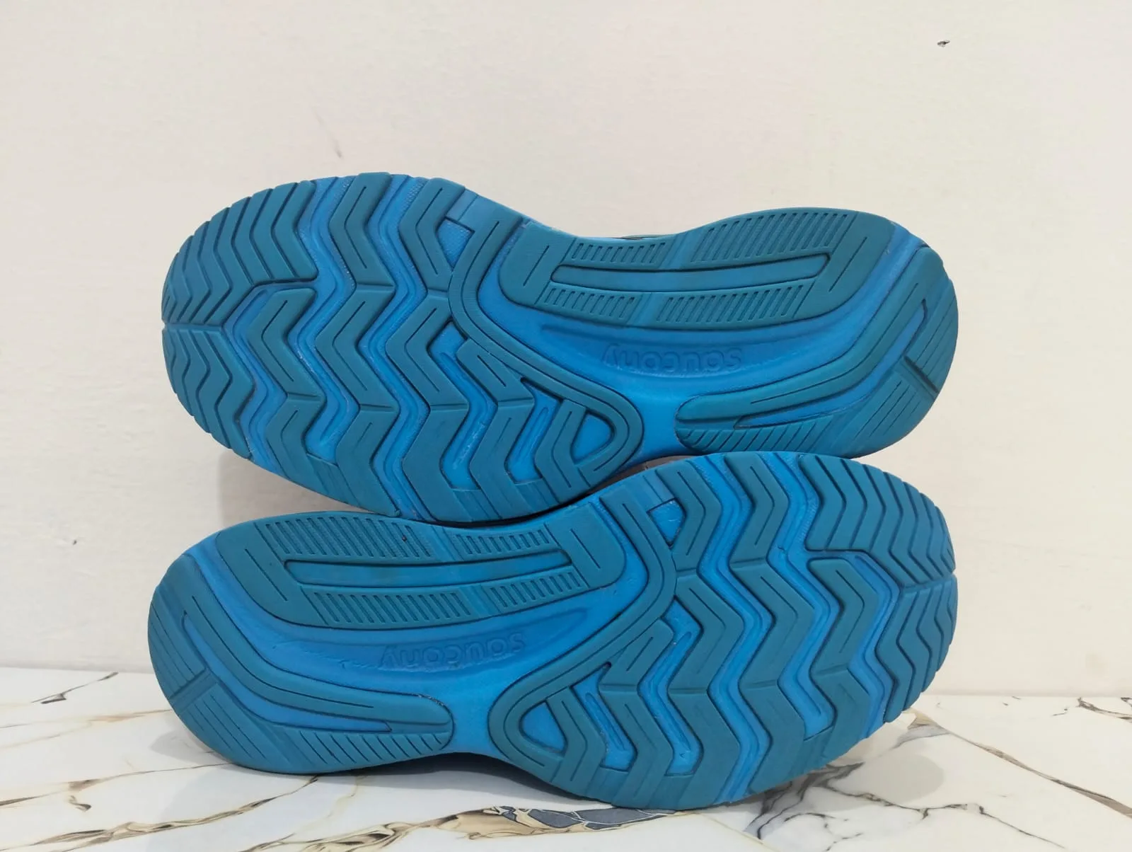 SAUCONY GUIDE 14 view 4