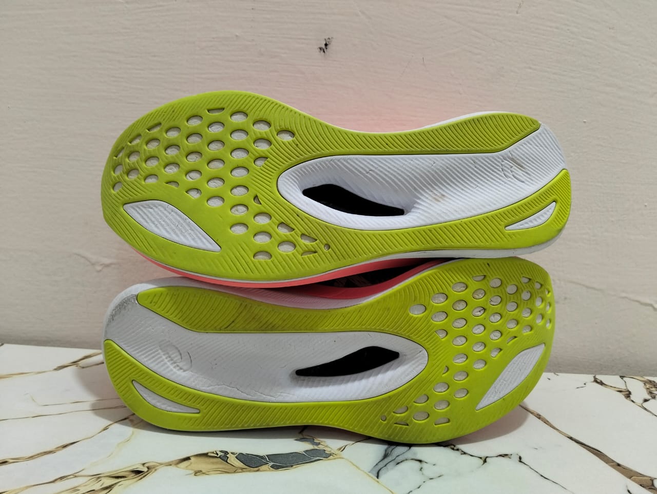 ASICS MAGIC SPEED 3 view 4