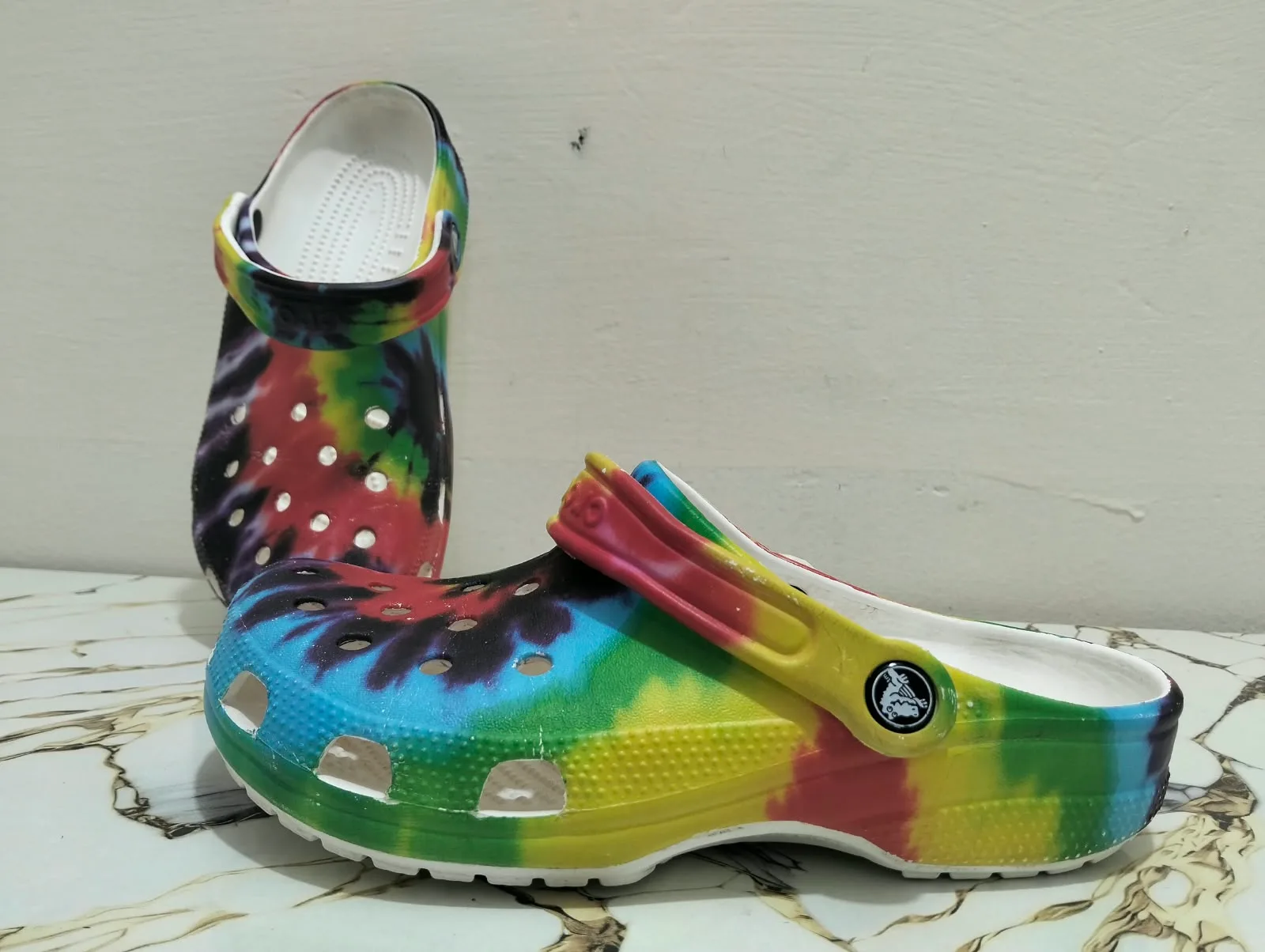 CROCS DYE CLASSICS CLOGS