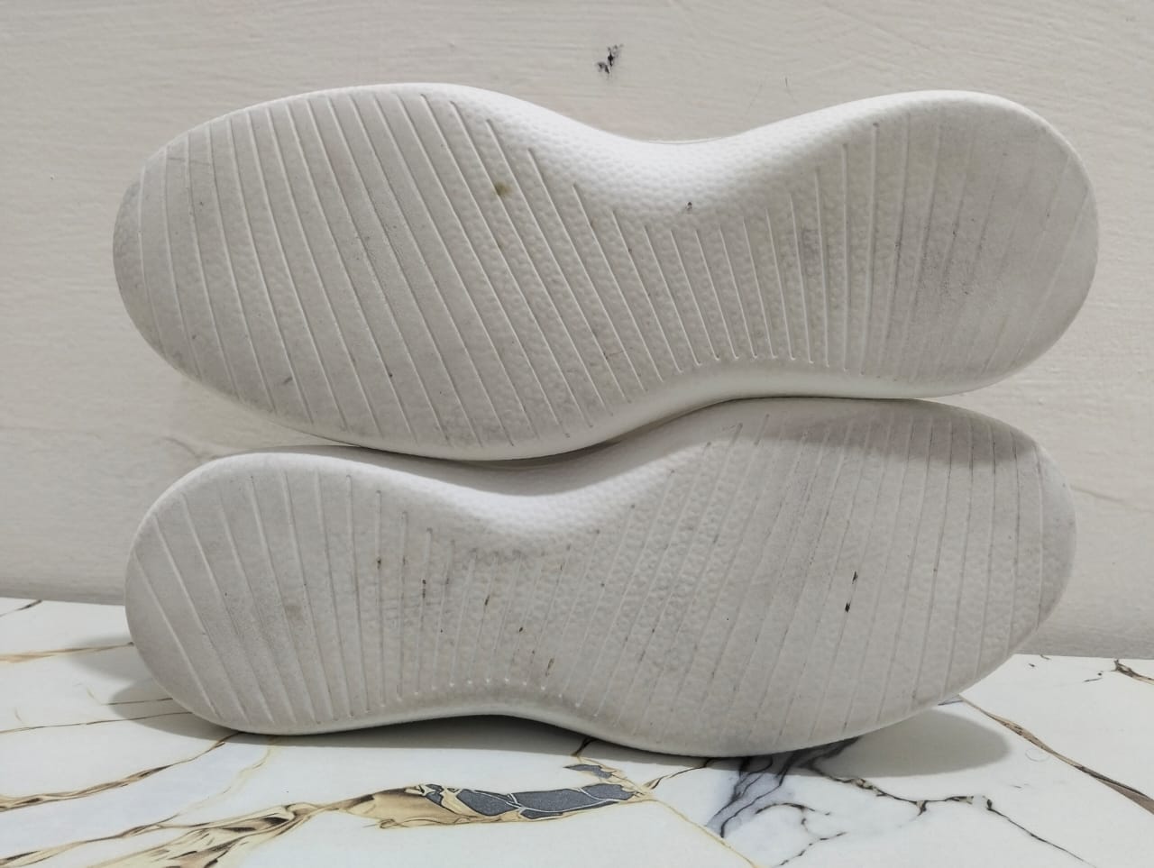 ALLBIRDS WOOL RUNNER WHITE view 4