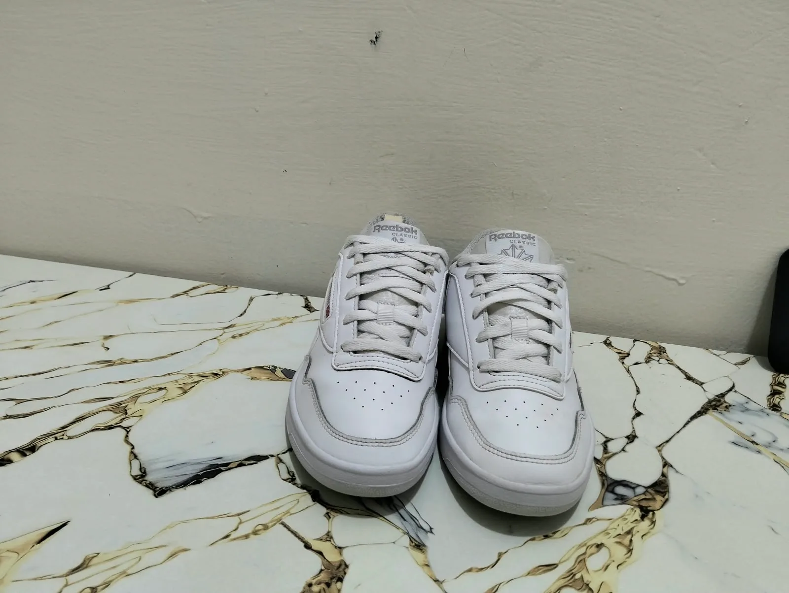 REEBOK CLUM MEMT SNEAKERS view 3