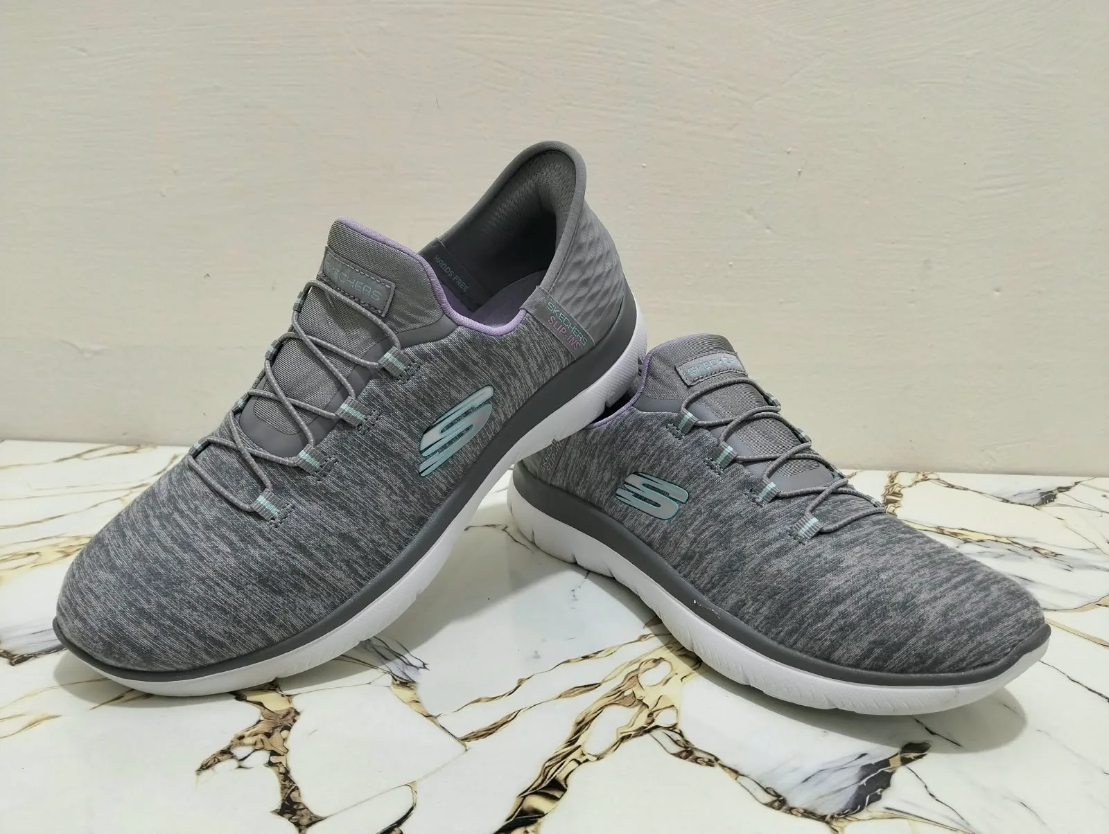 SKECHERS SLIP IN DAZZLING