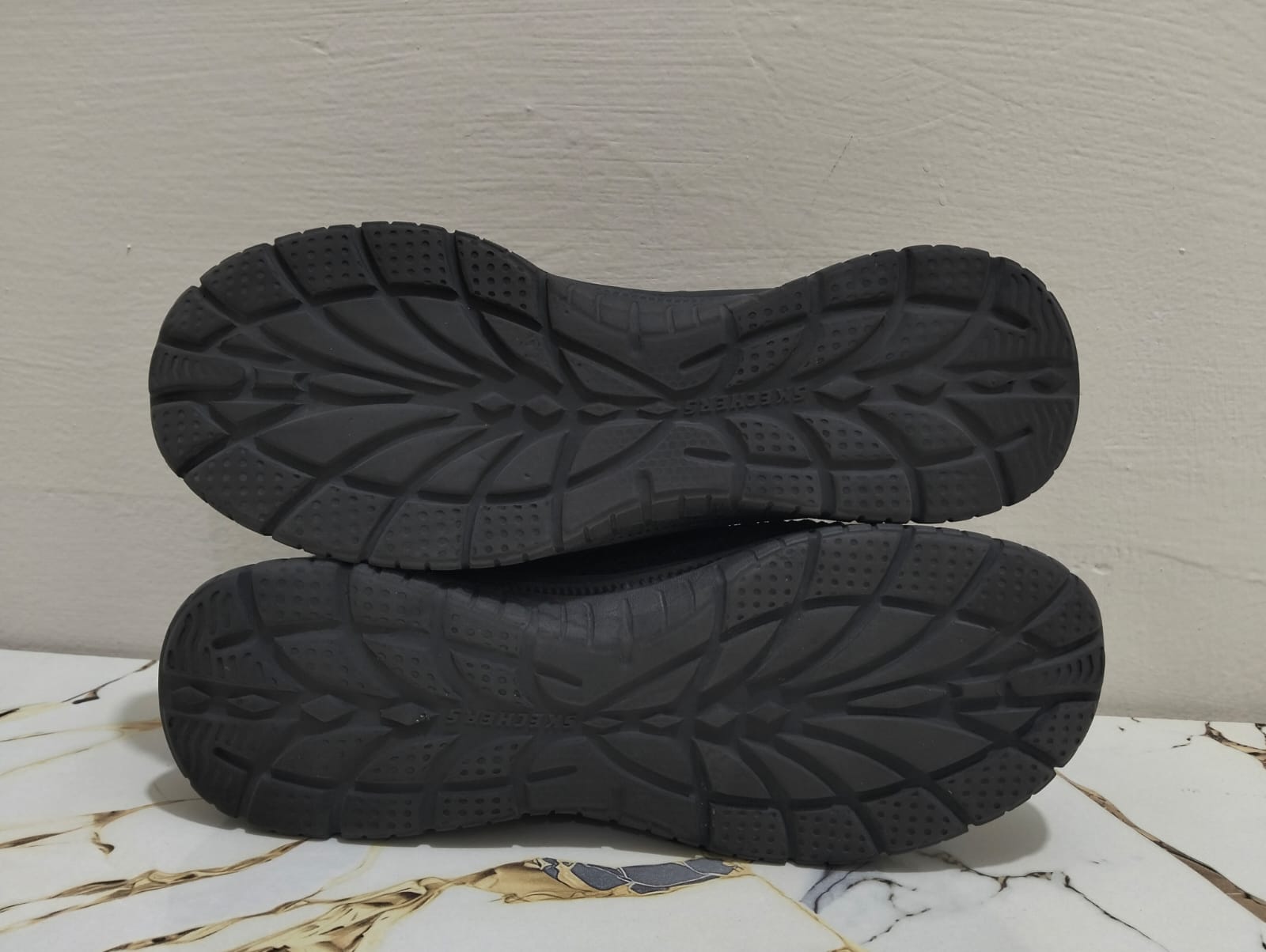 SKECHERS VIRTUE KNIT BLACK view 4