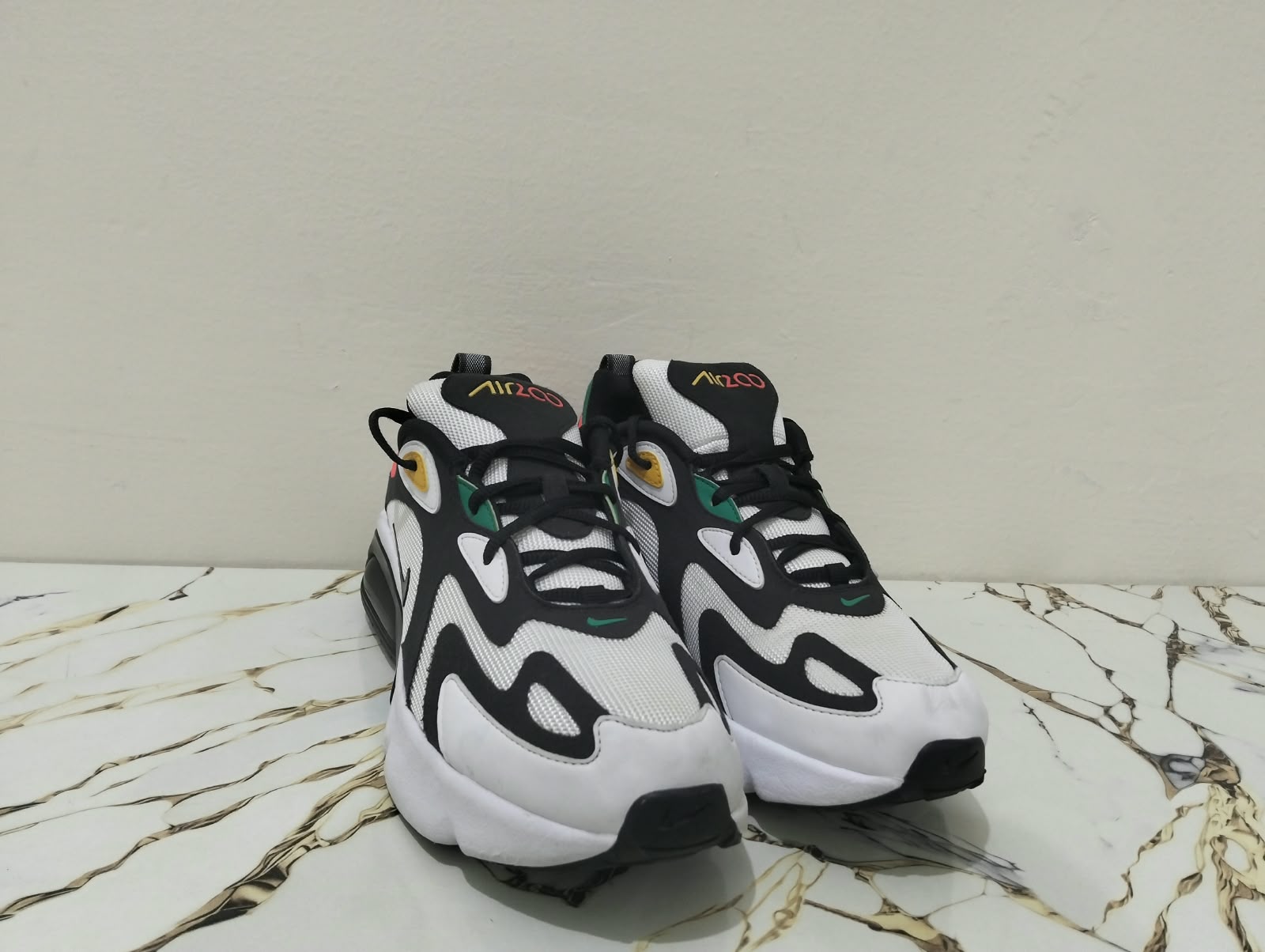NIKE AIRMAX 200 view 7
