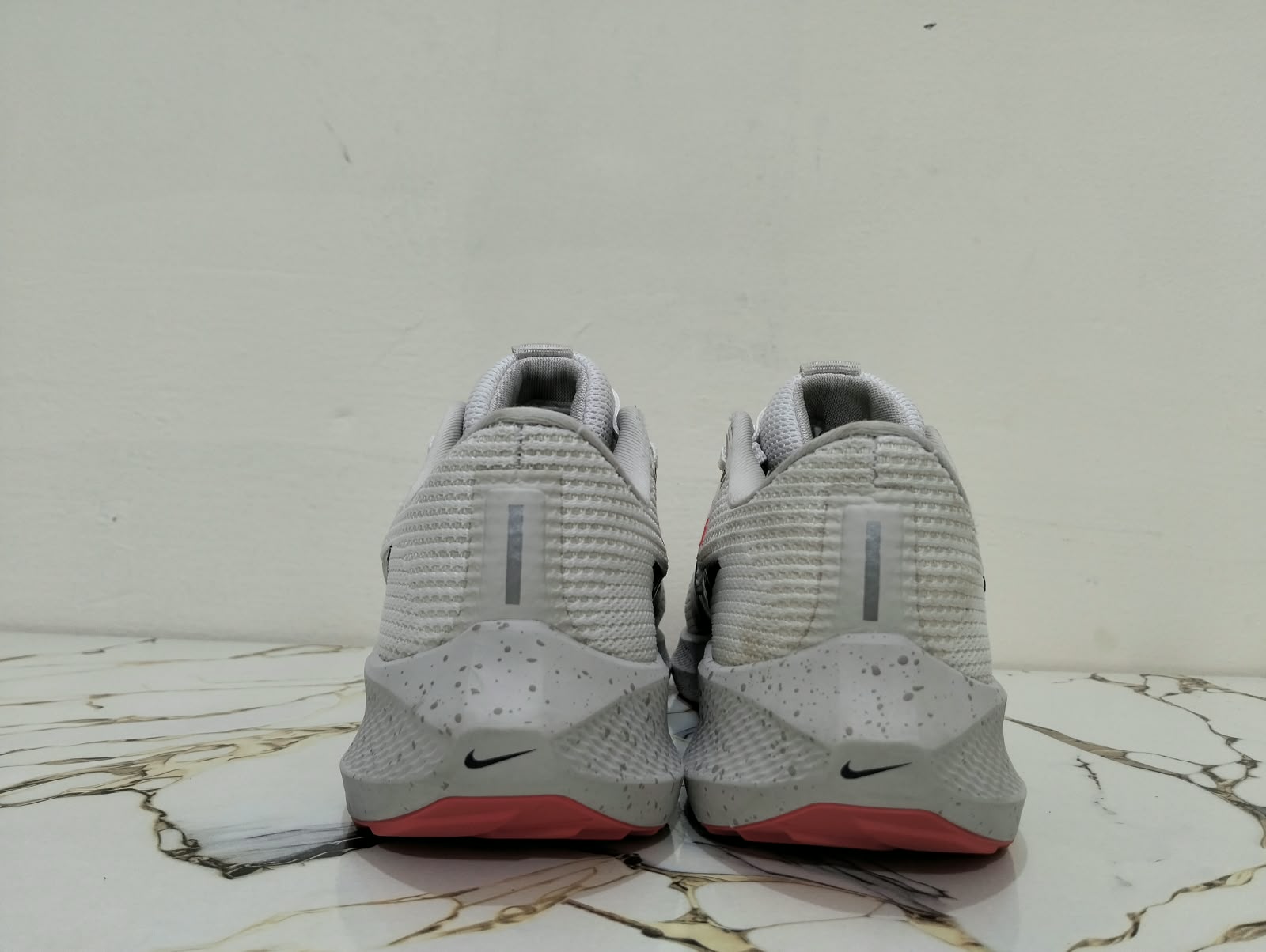 NIKE AIR ZOOM PEGASUS 40 view 6