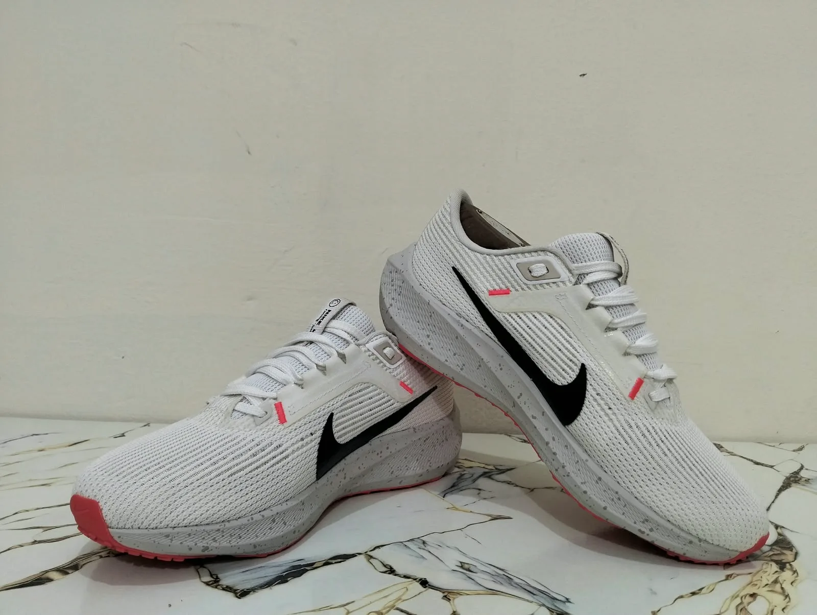 NIKE AIR ZOOM PEGASUS 40 view 8