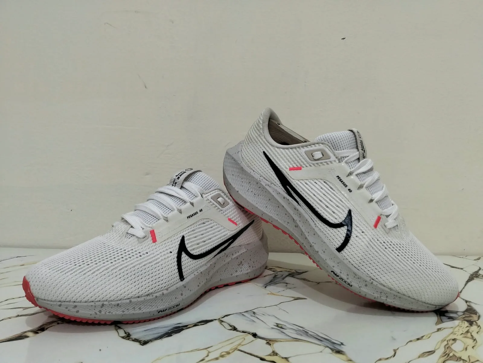 NIKE AIR ZOOM PEGASUS 40 view 9