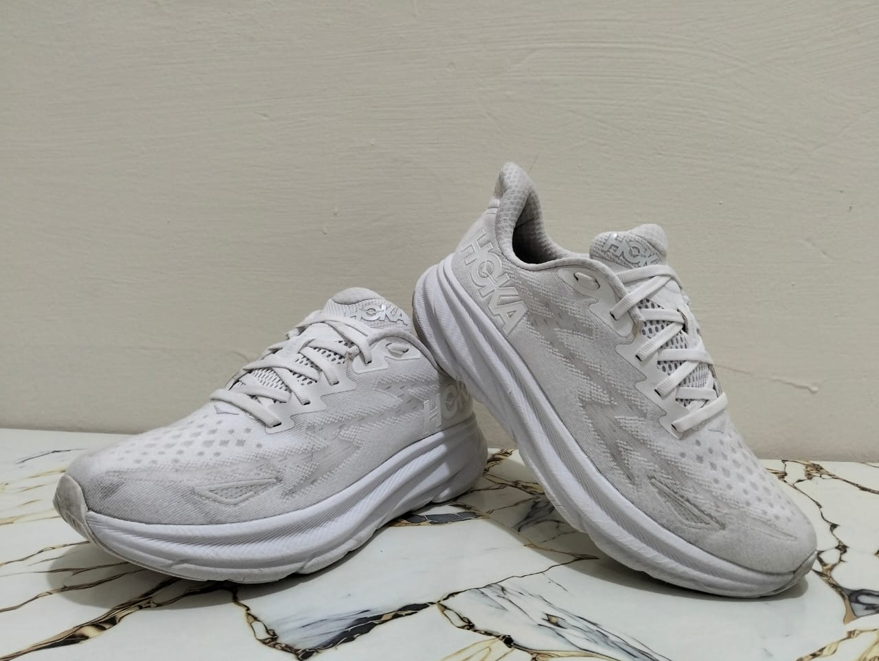 HOKA CLIFTON 9 view 6