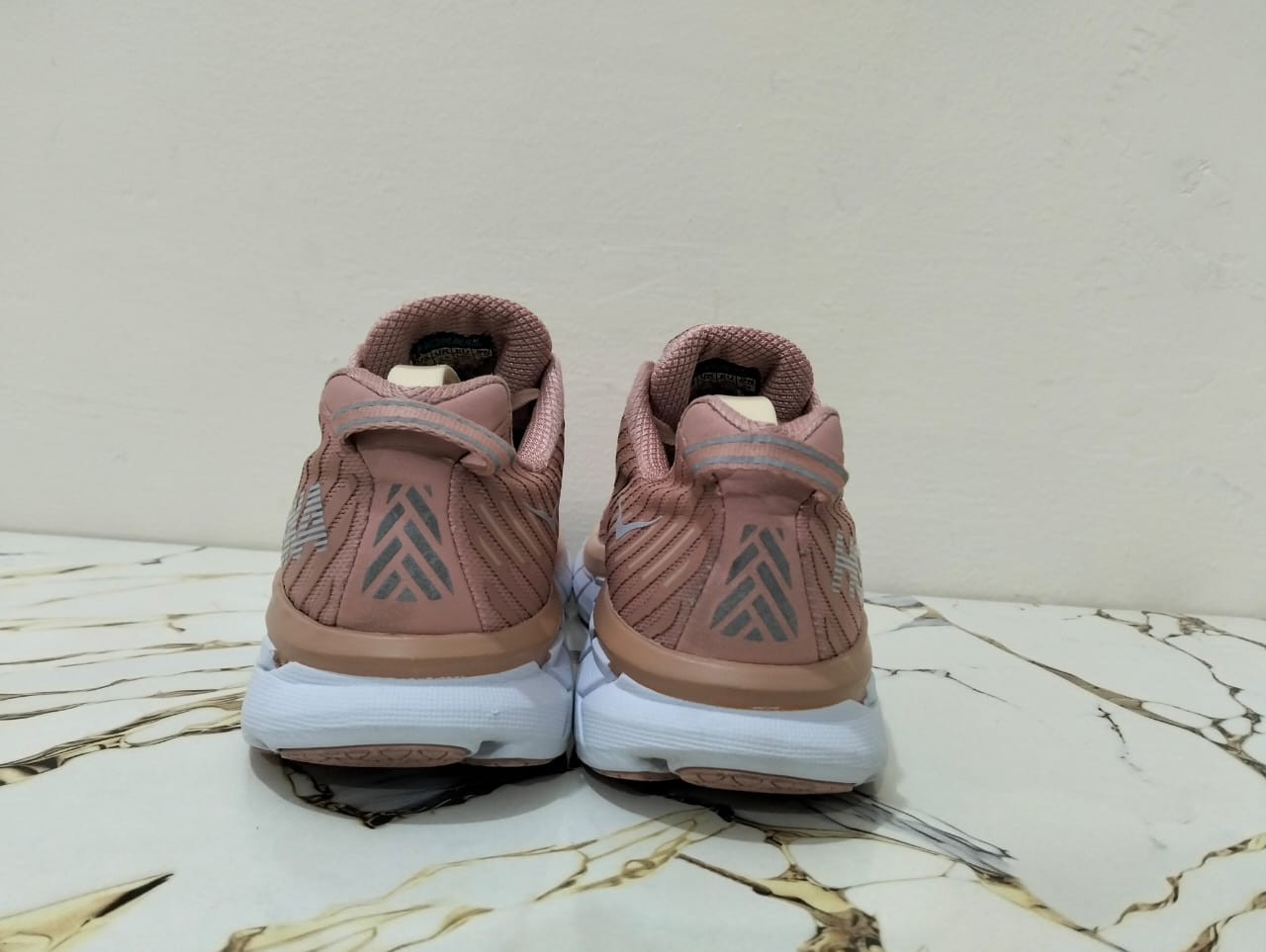 HOKA CLIFTON 5 view 5
