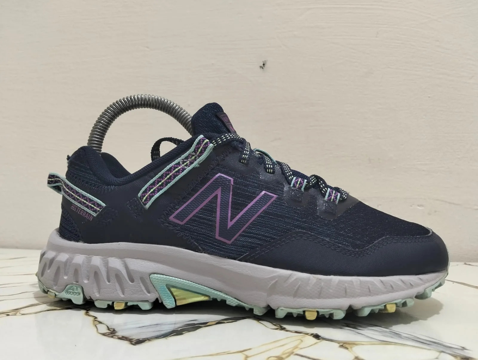 NEWBALANCE 410 V6