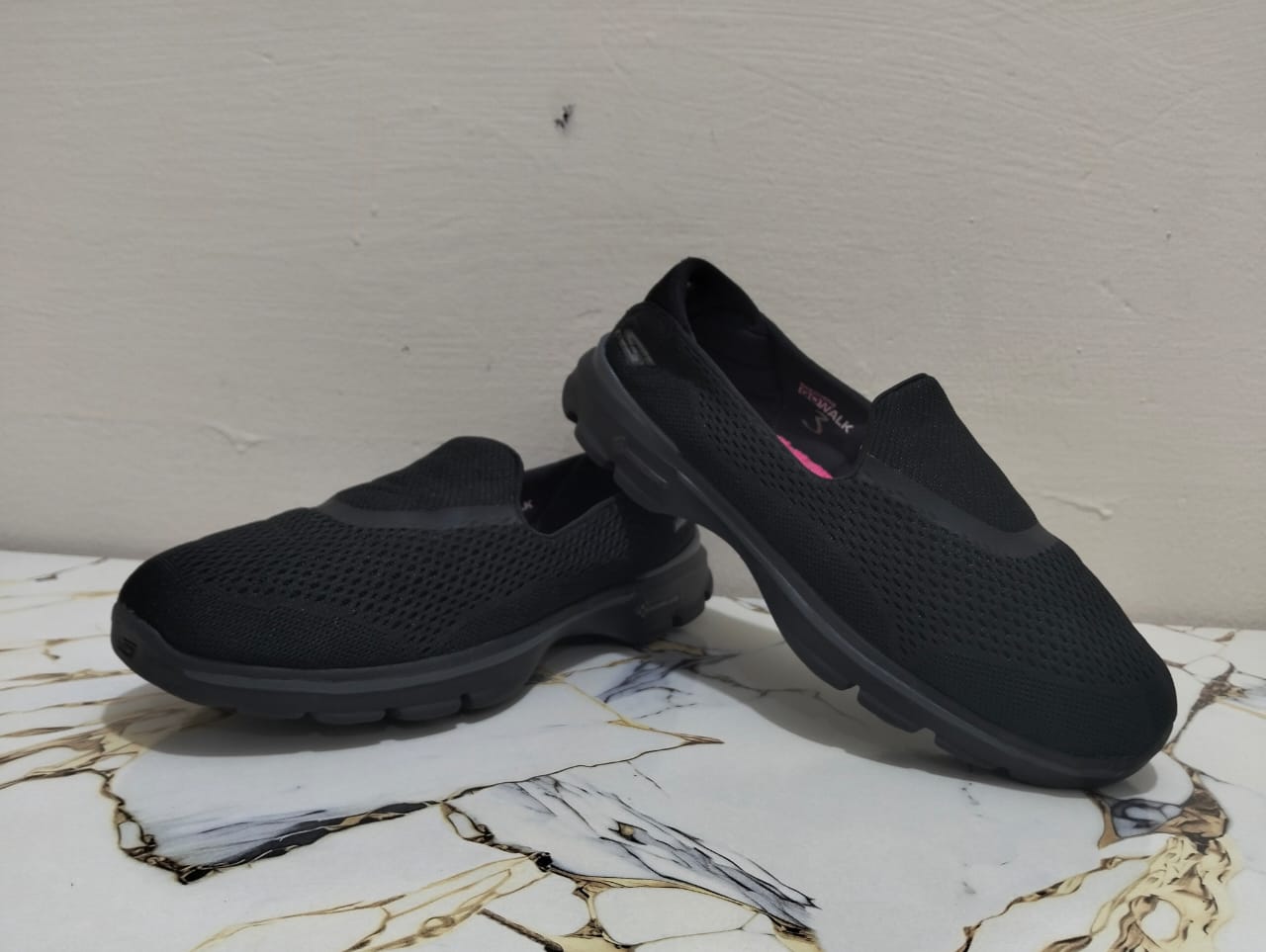 SKECHERS GO WALK PILLARS BLACK view 6