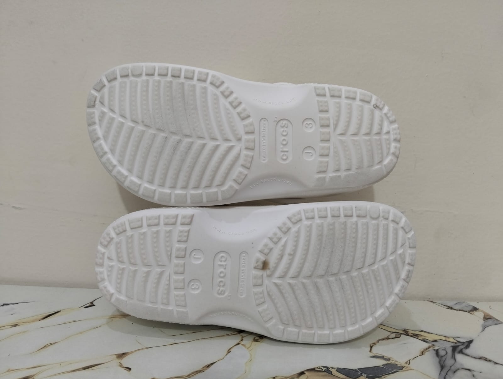 CROCS UNISEX KIDS CLOGS WHITE view 4