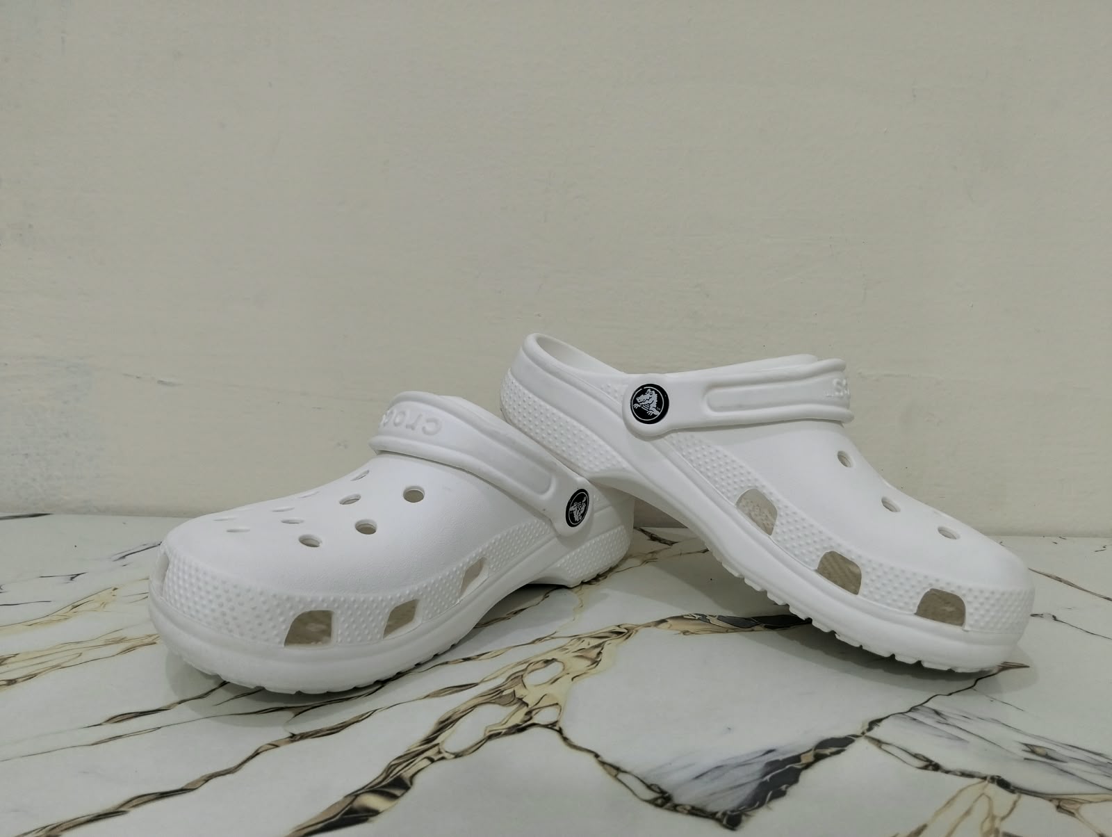 CROCS UNISEX KIDS CLOGS WHITE view 7