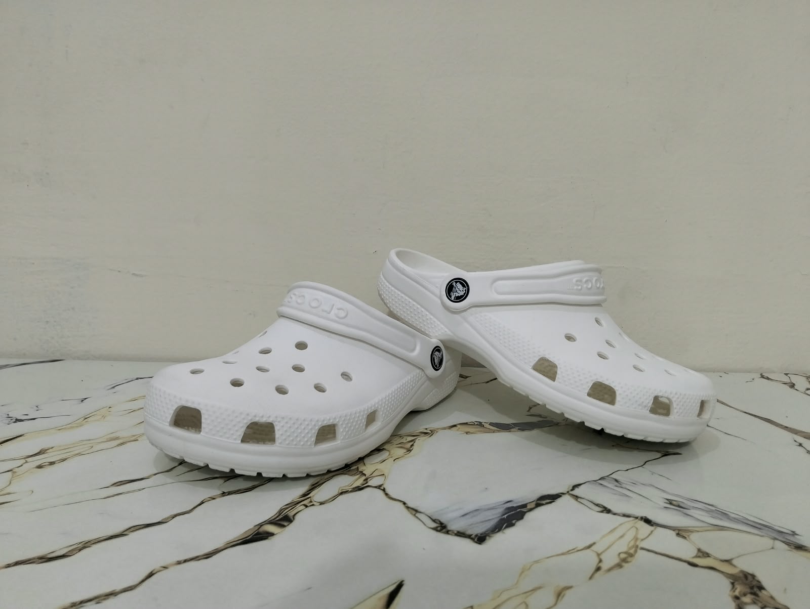 CROCS UNISEX KIDS CLOGS WHITE view 3