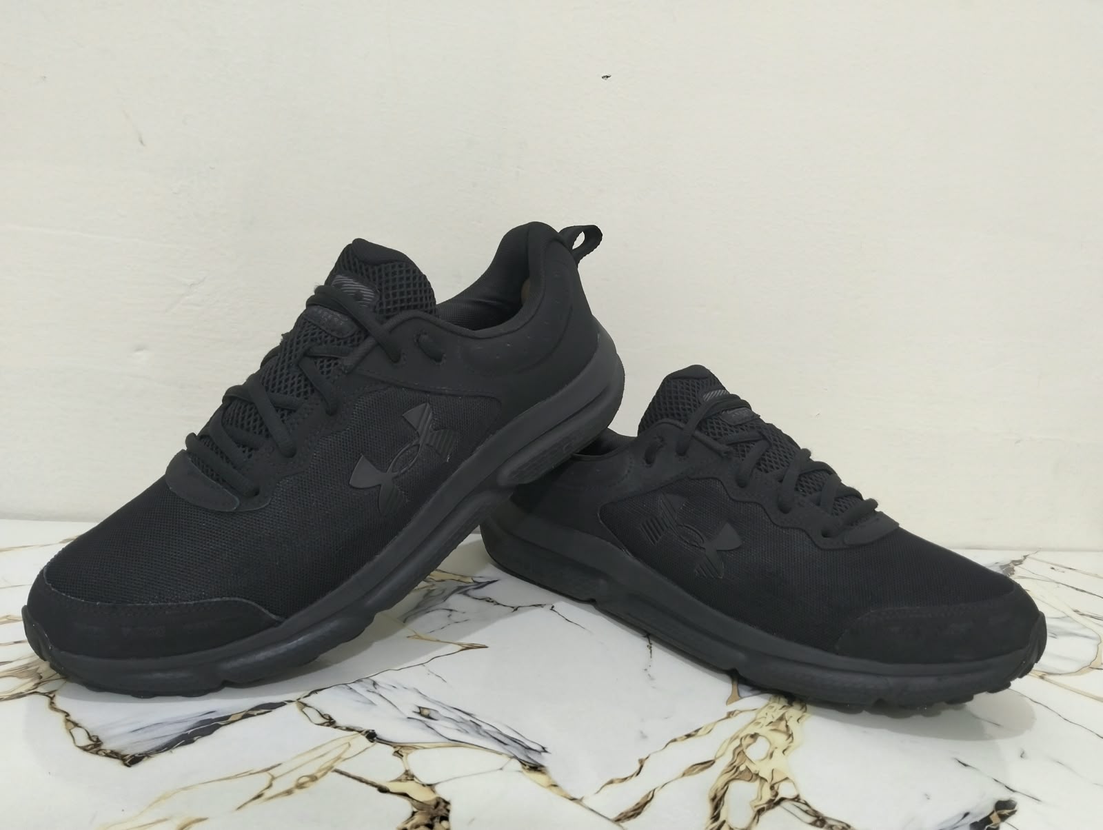UNDER ARMOUR CHARGED ASSERT 10 view 3