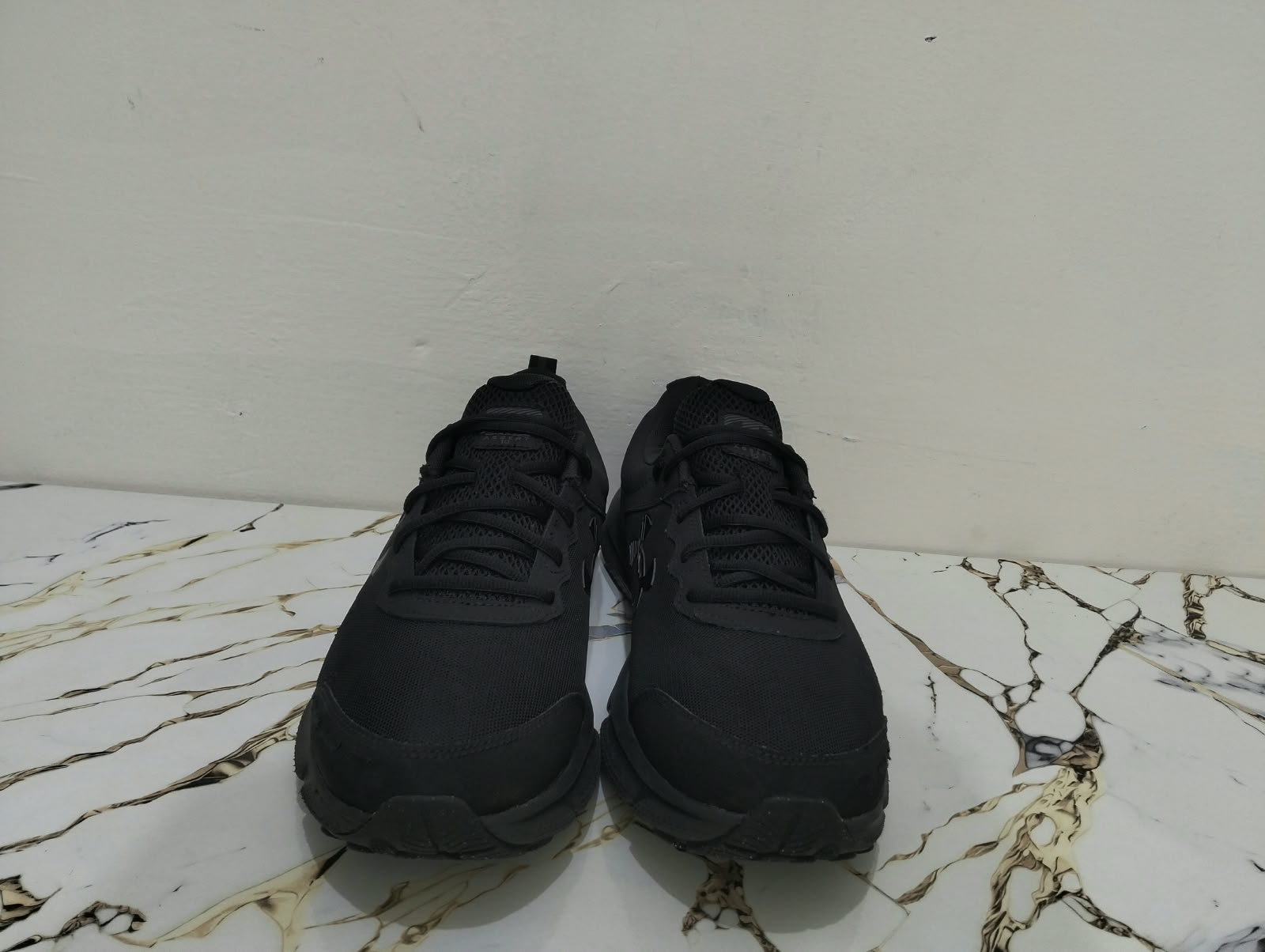 UNDER ARMOUR CHARGED ASSERT 10 view 8