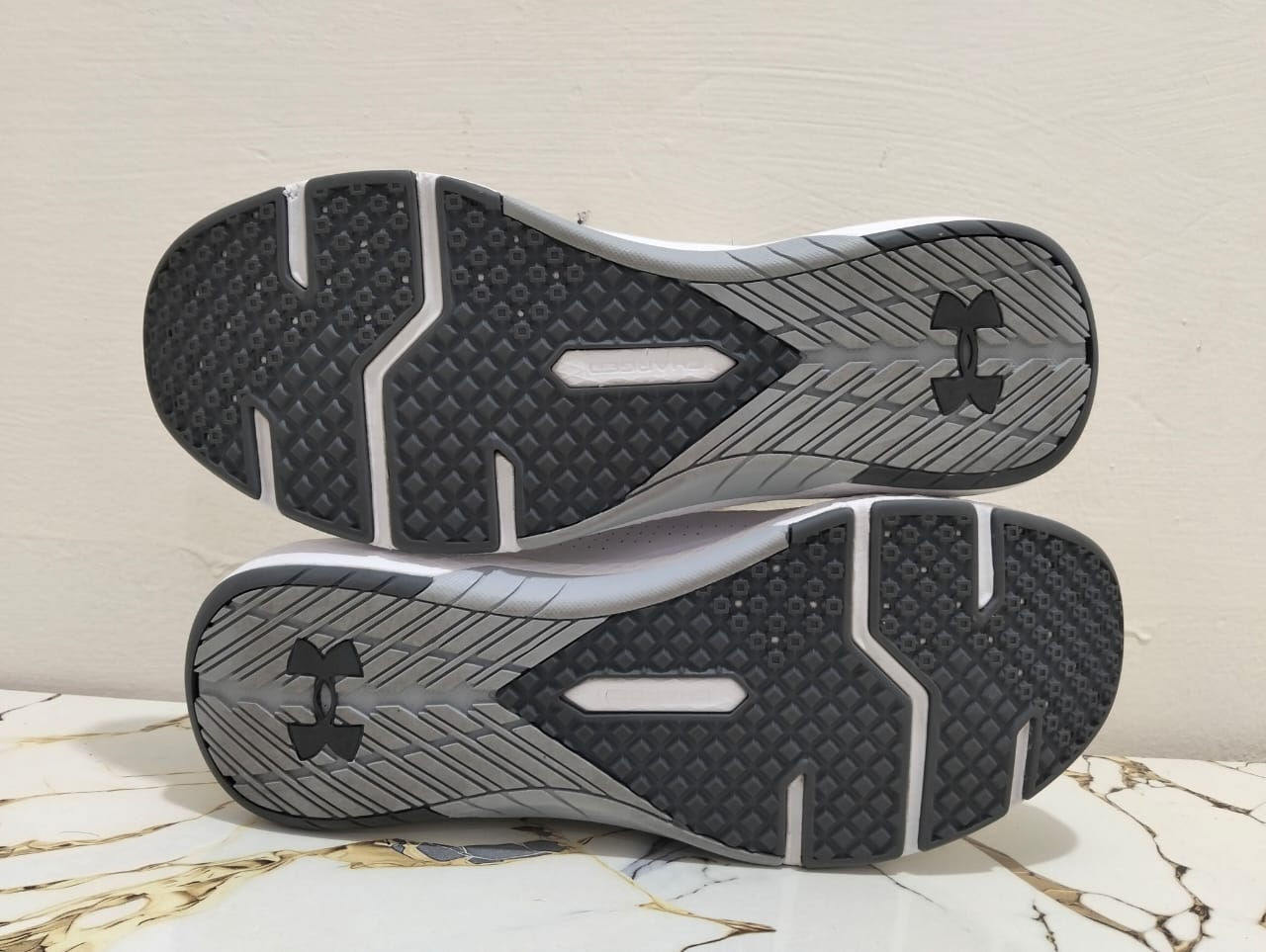 UNDER ARMOUR CHARGED COMMIT TR 3 view 3