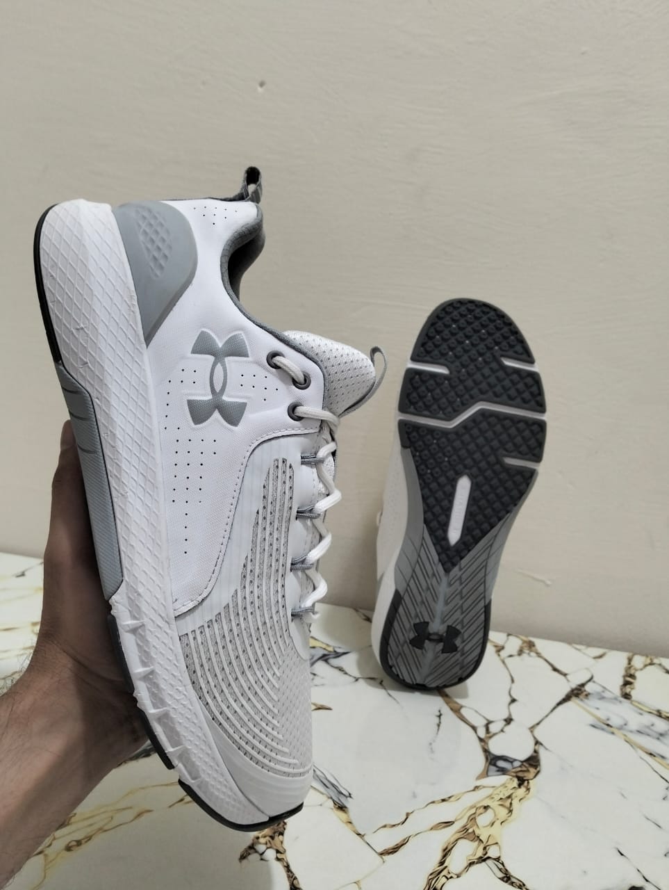 UNDER ARMOUR CHARGED COMMIT TR 3 view 9