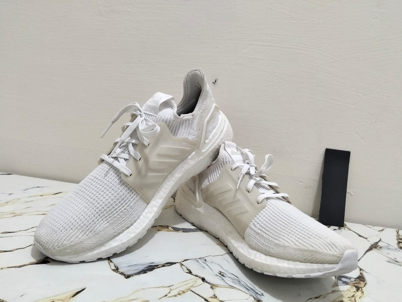 ADIDAS ULTRA BOOST 19 view 5