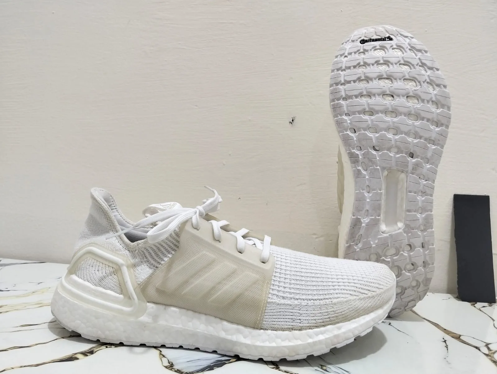ADIDAS ULTRA BOOST 19