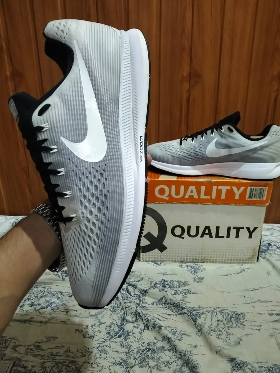 NIKE ZOOM PEGASUS 34 view 4