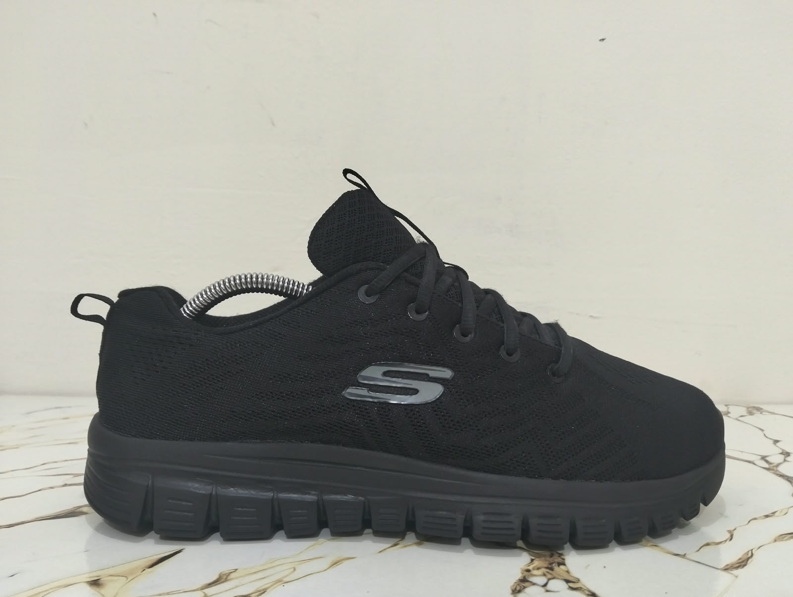 SKECHERS LITE WEIGHT 