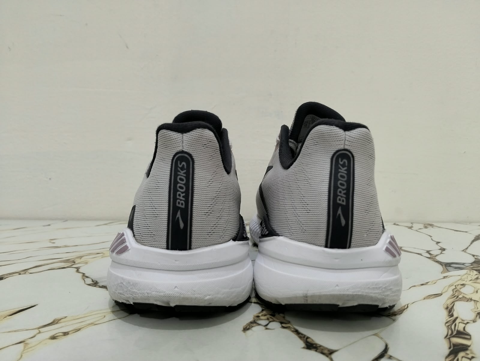 BROOKS LAUNCH 8 view 8