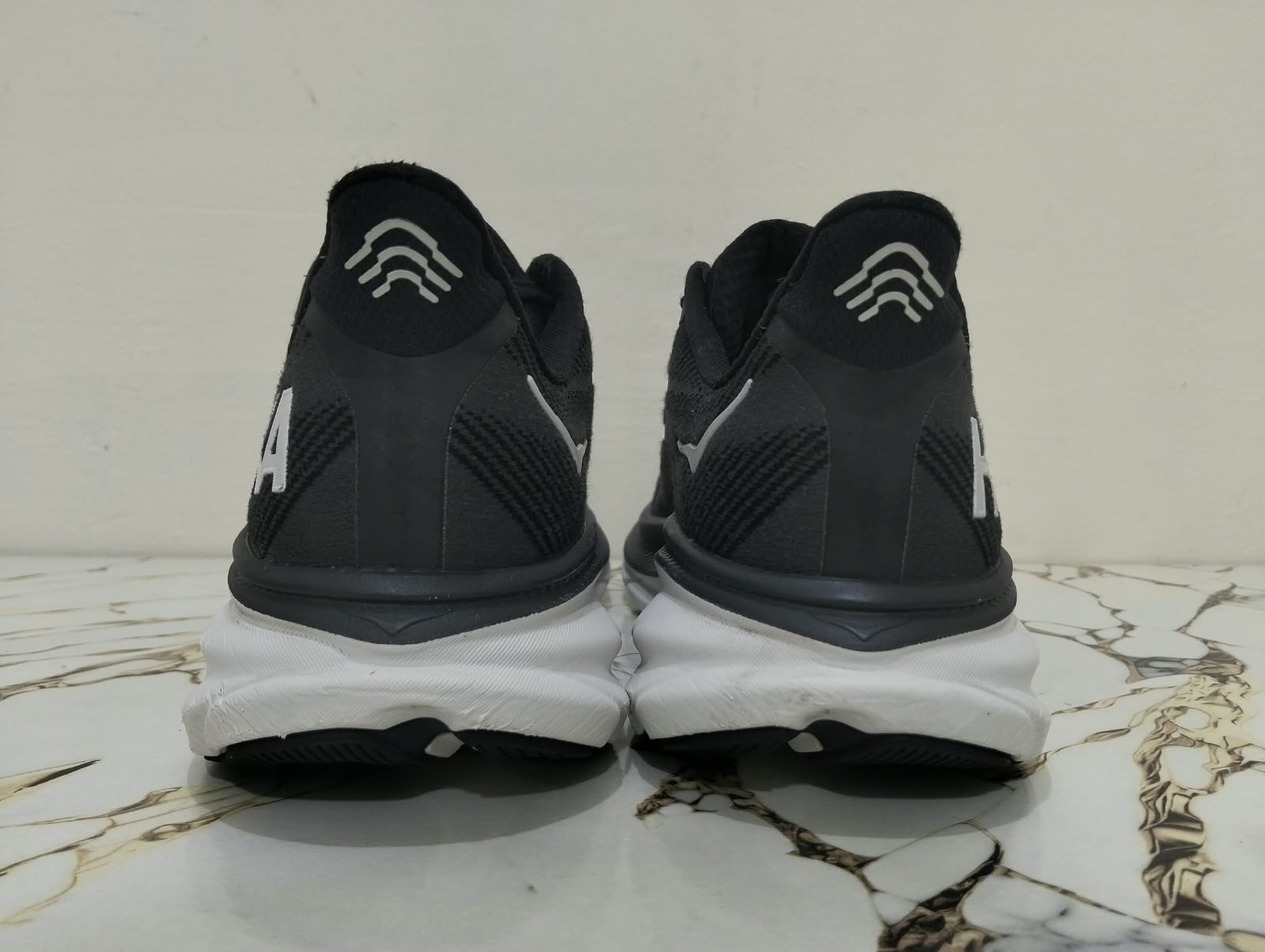 HOKA CLIFTON 9 view 6