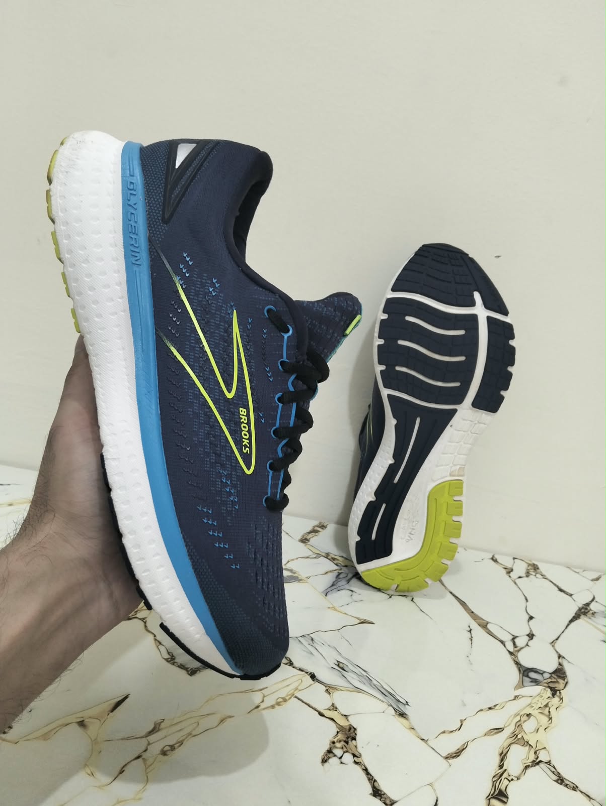 BROOKS GLYCRINE 19 view 3