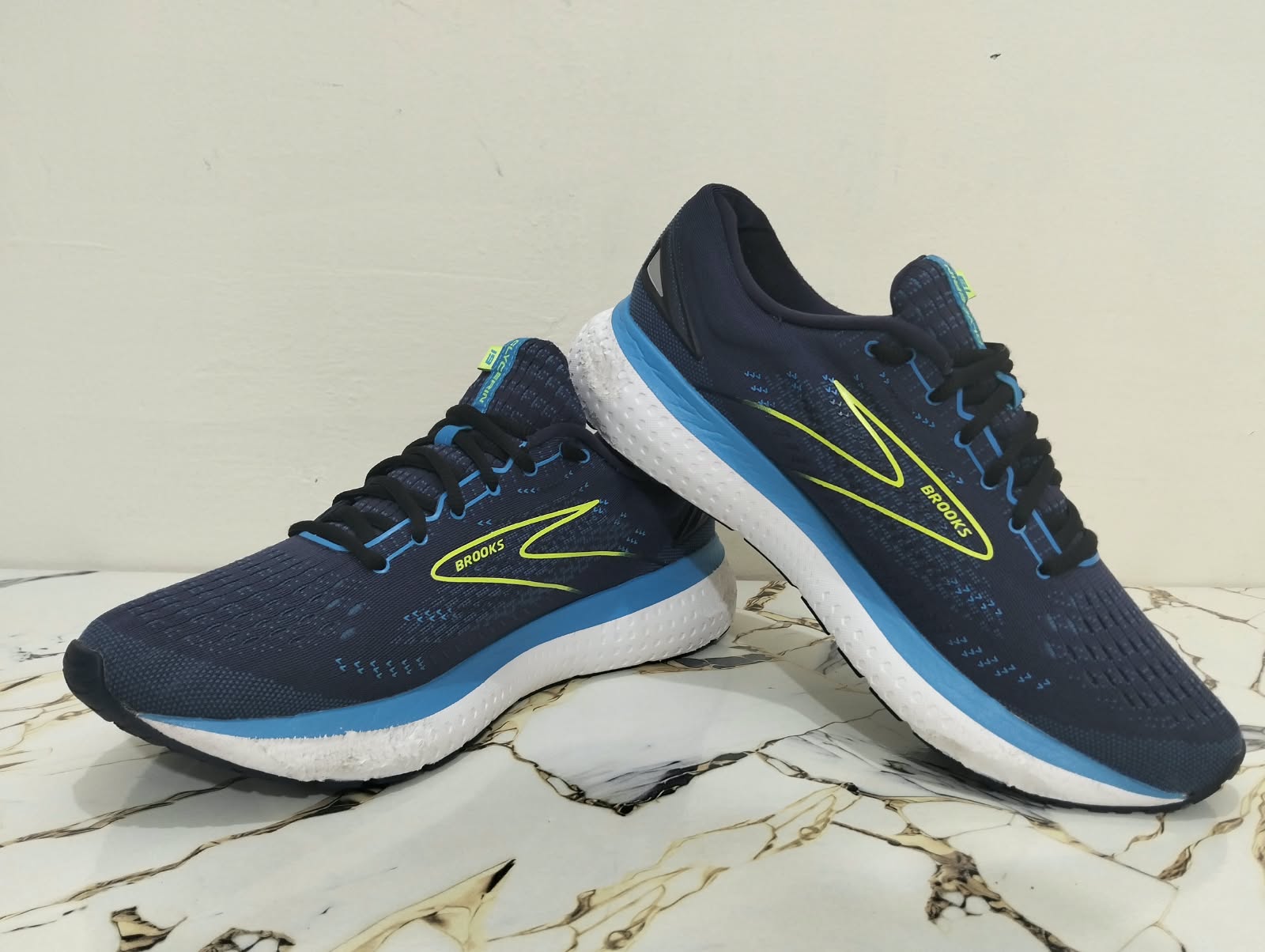 BROOKS GLYCRINE 19 view 6