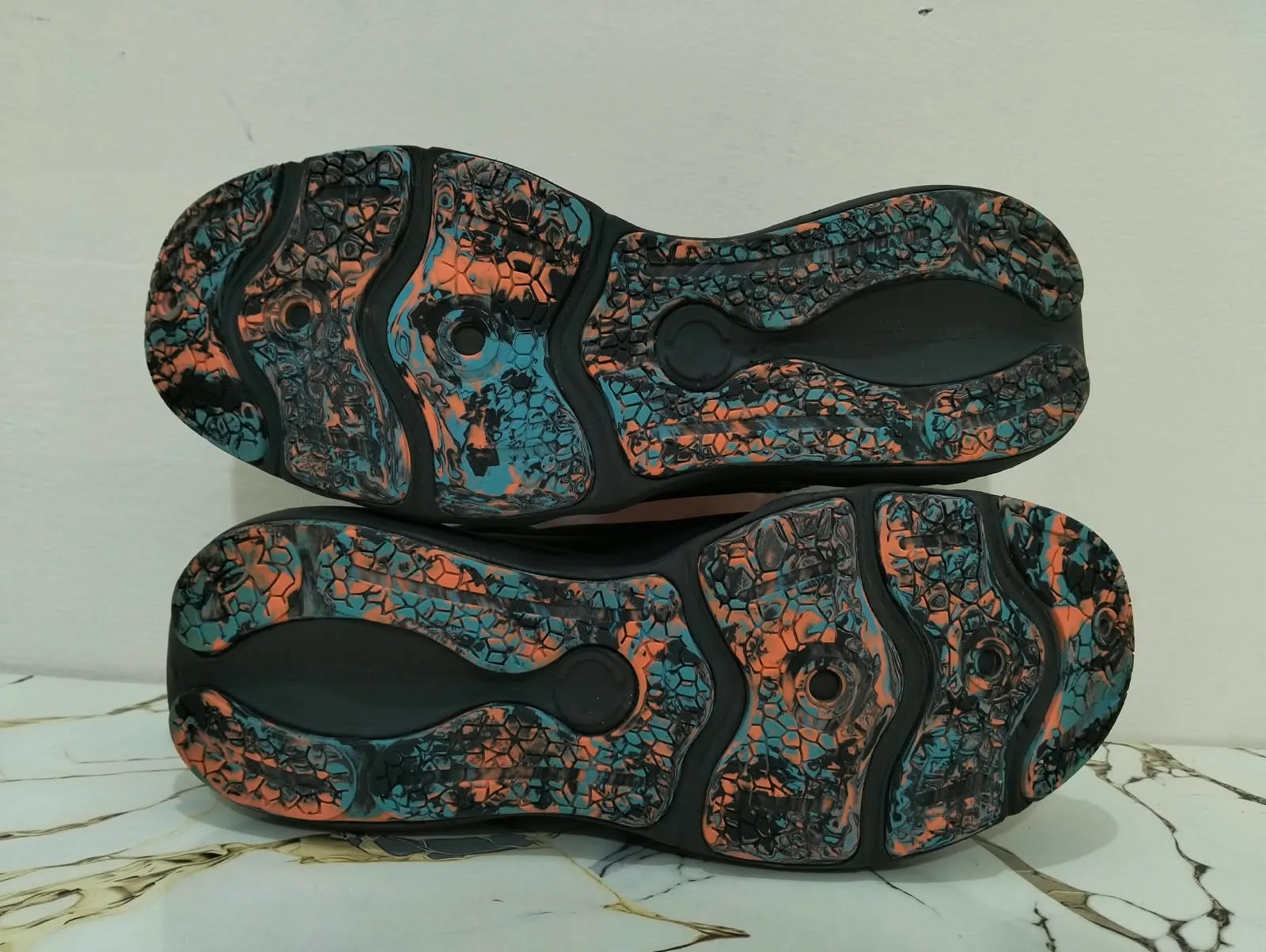 UNDER ARMOUR CHARGED VANTAGE 2 view 4