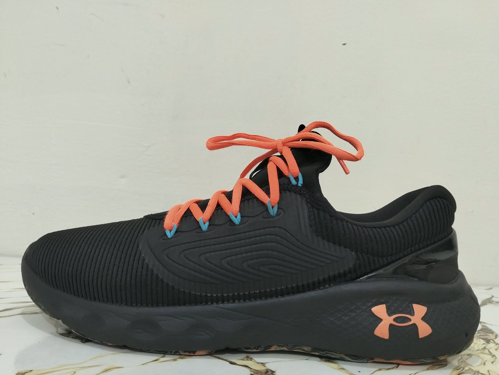 UNDER ARMOUR CHARGED VANTAGE 2